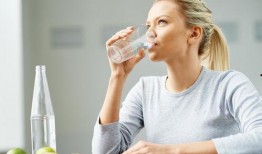 吃鸡皮肤爆料最新雨衣,揭秘最新吃鸡雨衣皮肤设计亮点